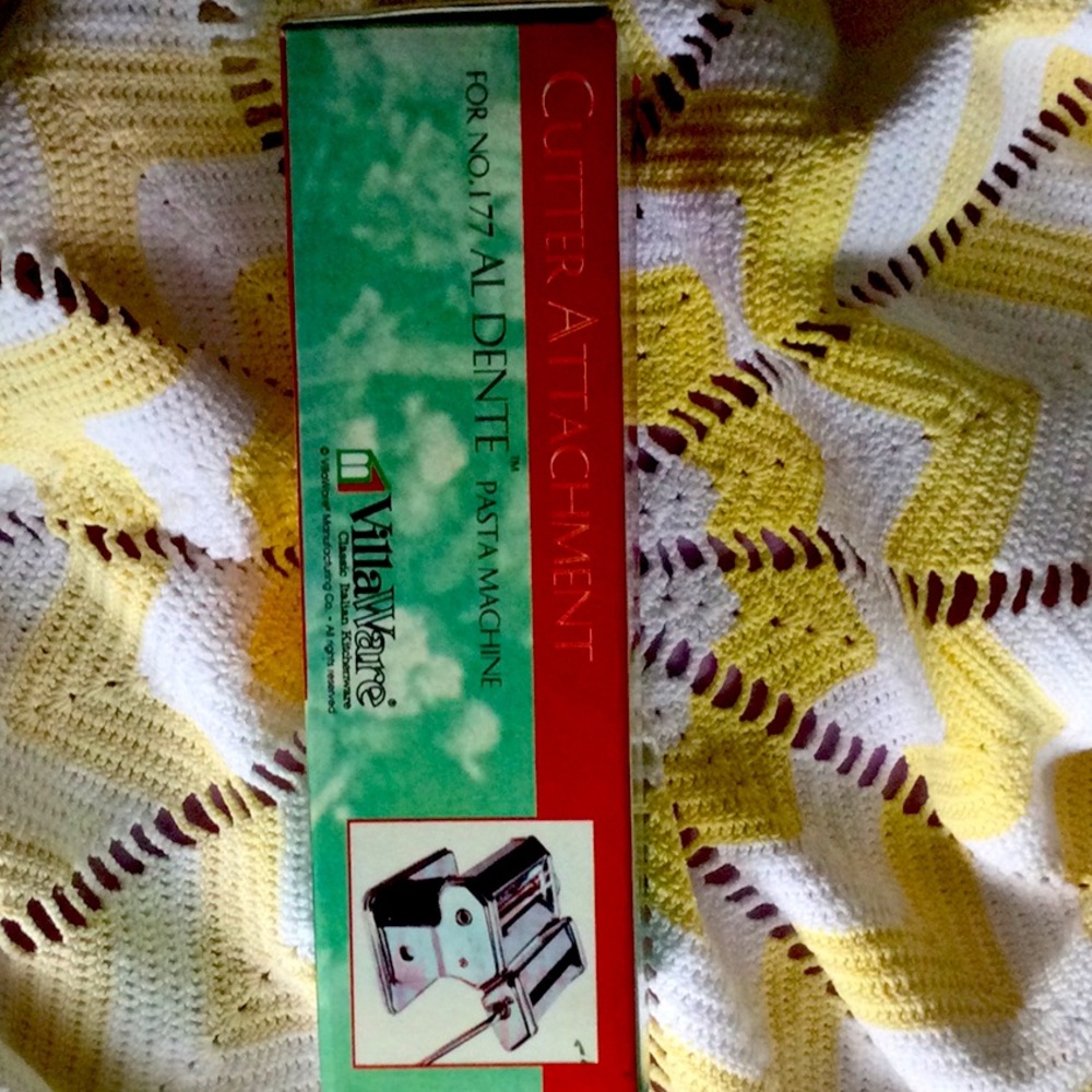 Pasta machine cutter attachment